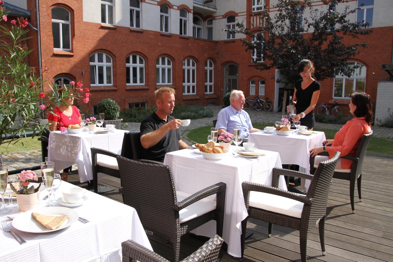 Hotel Am Molkenmarkt Brandenburg  Exteriör bild